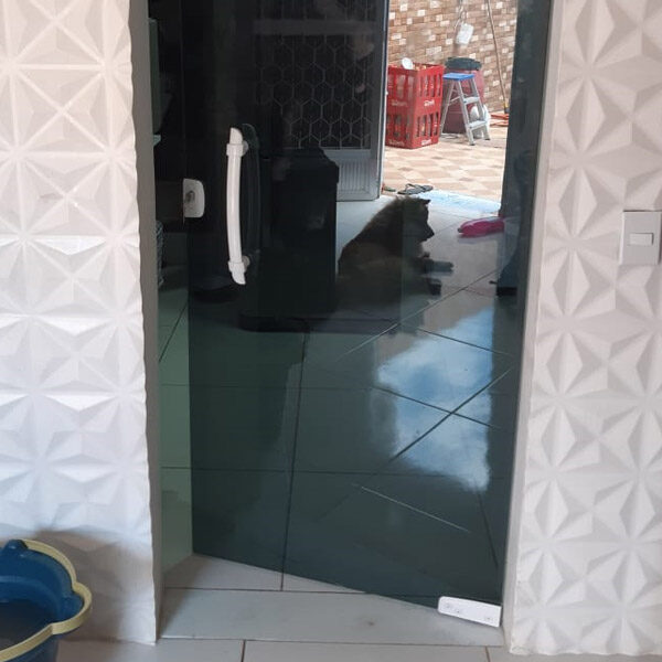 Porta em Vidro Temperado